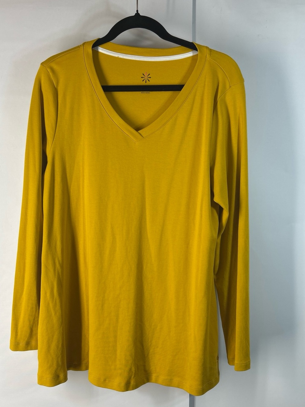 Isaac Mizrahi V-Neck Long Sleeve Top — Mustard Yellow